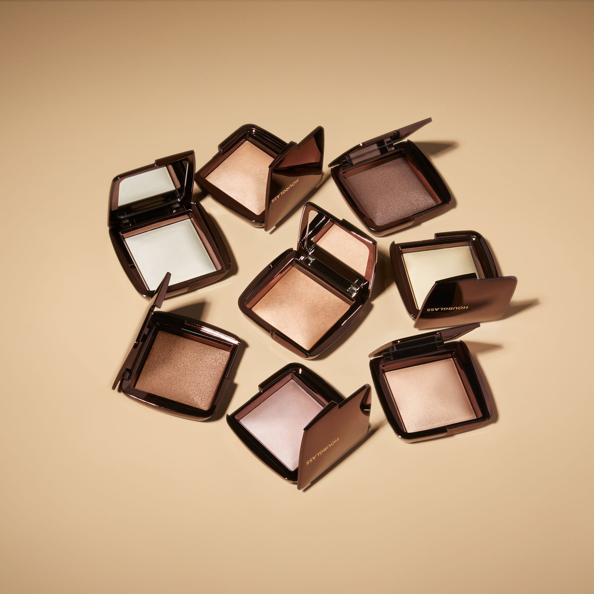 Ambient? Lighting Finishing Powder - Travel Size - Image 2